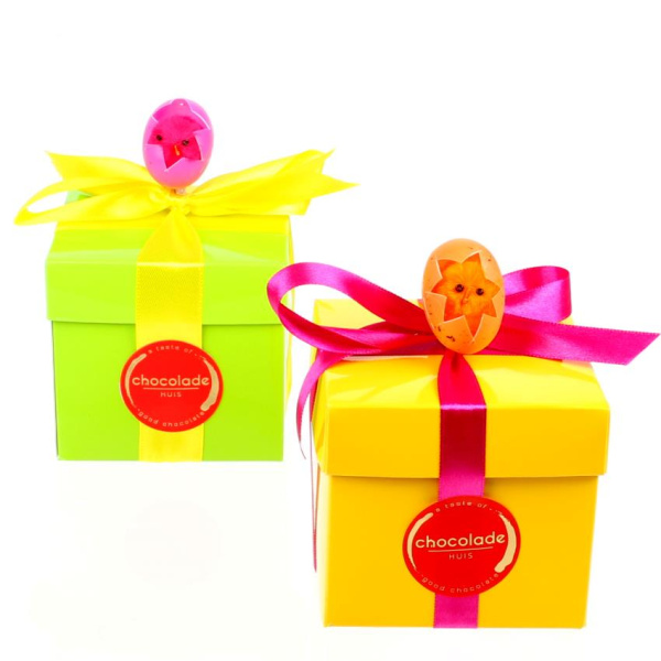 Luxe kubusdoos met paaschocolade